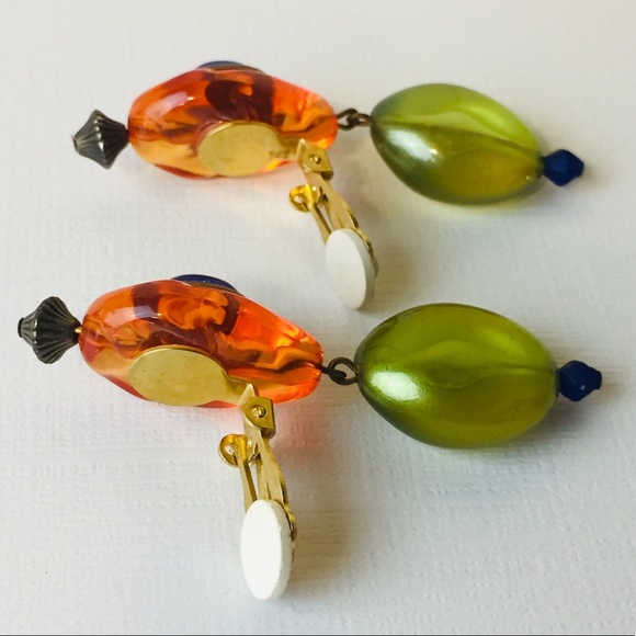 Vintage Statement Beaded Plastic Clip On Earrings - Picture 5 of 8